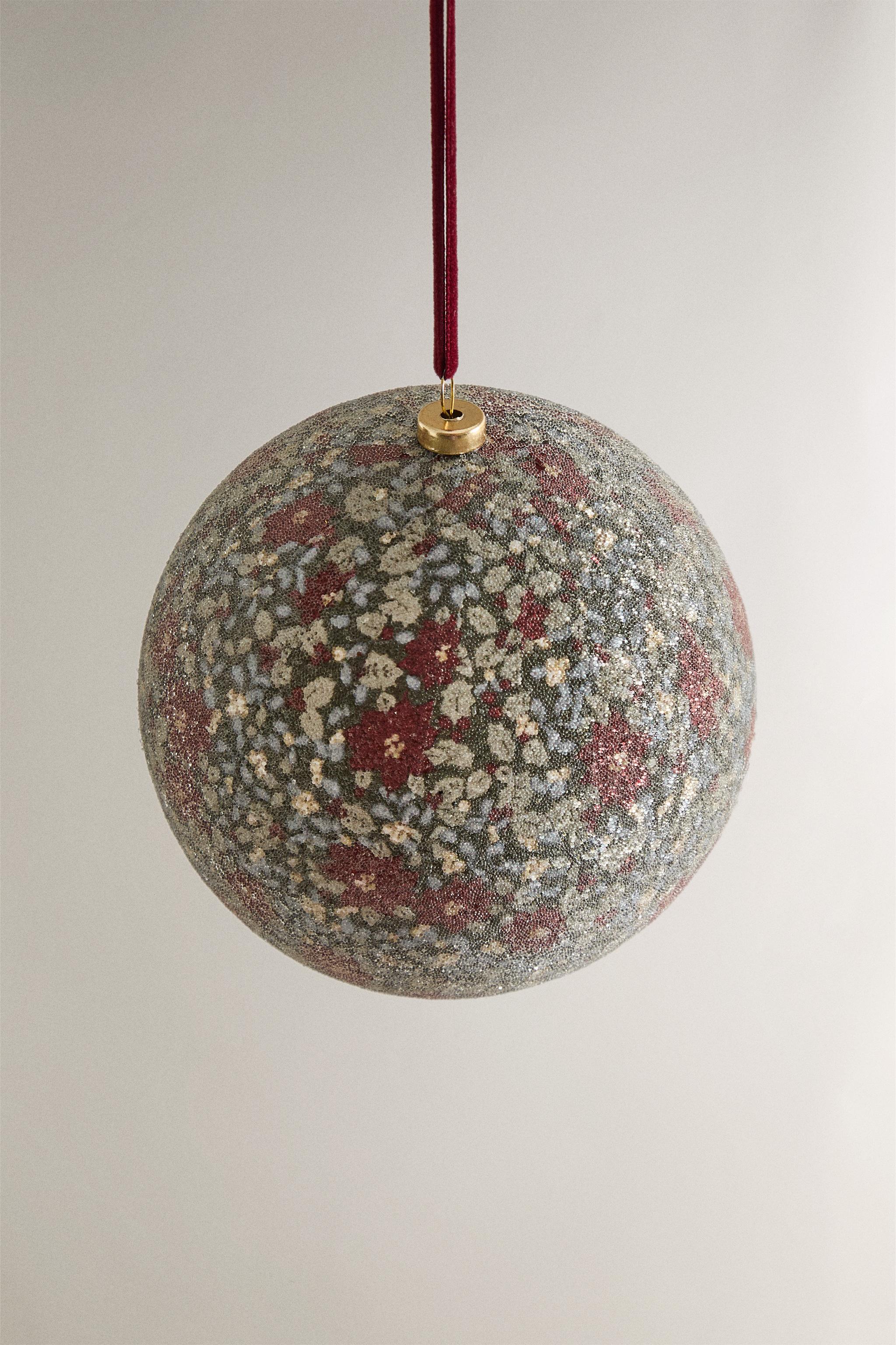 CHRISTMAS TREE FLORAL BALL ORNAMENT